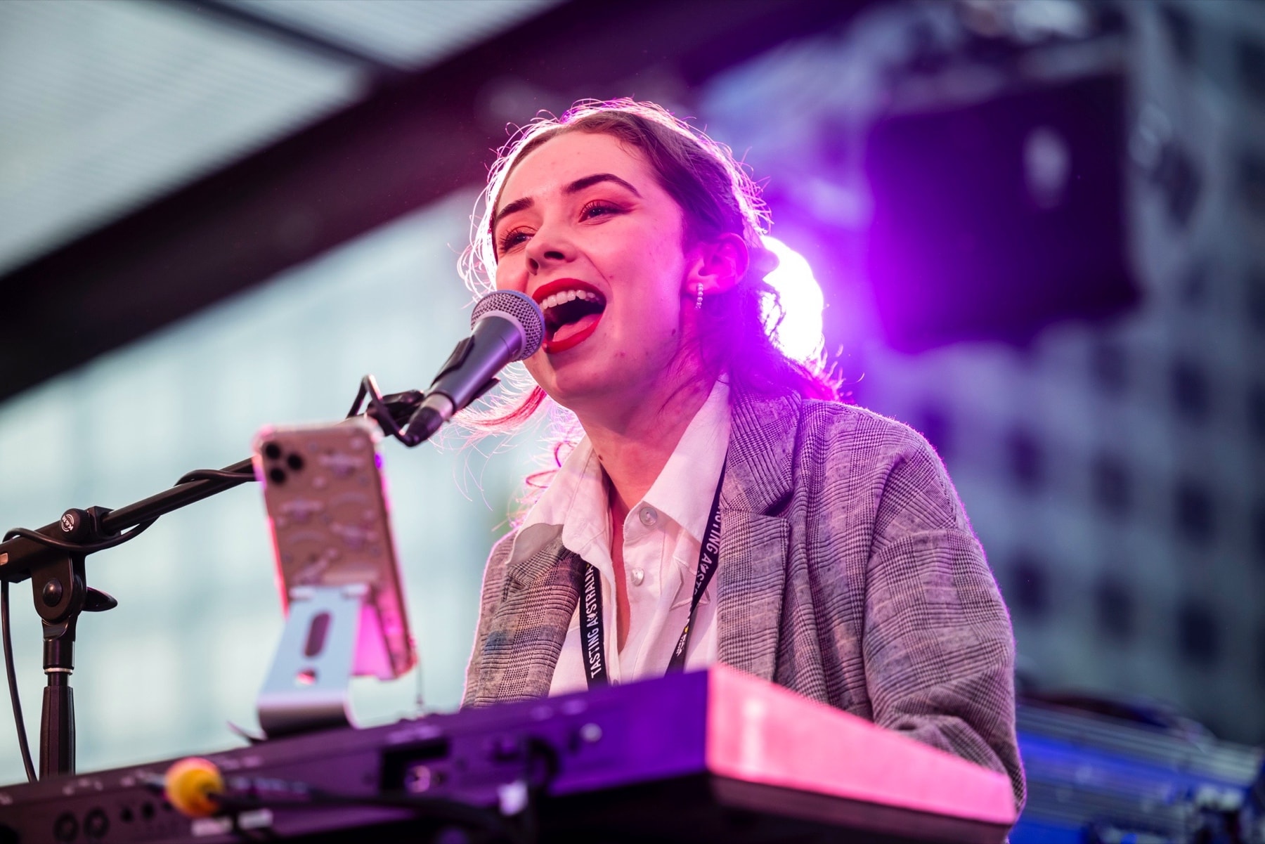 Jasmine at keyboard with mic